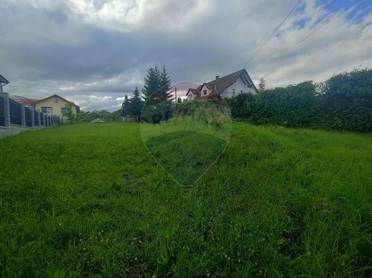 Teren intravilan de vanzare - 8