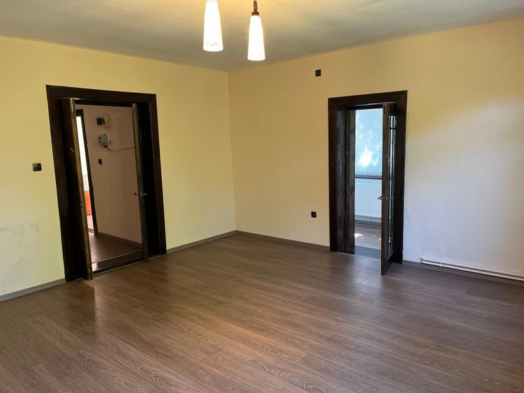 Cotroceni - C.Noica, Apartament in vila 107 MP, gradina - 8