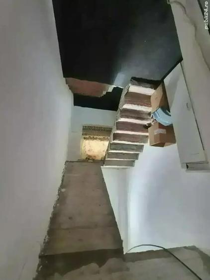 A 33 Proprietarul vinde casa energiei gara construita acum 3 an din caramida , - 4