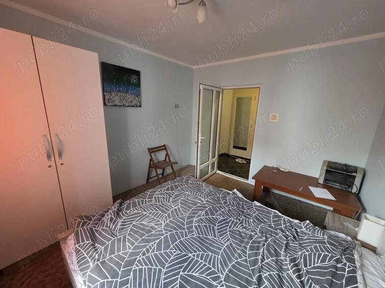 De vanzare apartament cu 3 camere, 2 bai ?i balcon, situat ultracentral, etajul 2 - 3