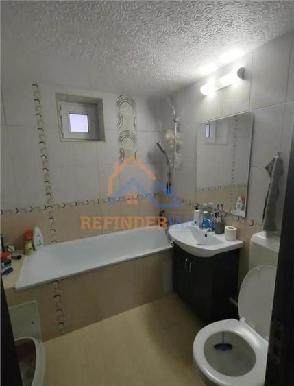 Apartament de vanzare cu 3 camere, zona Fizicienilor - 10