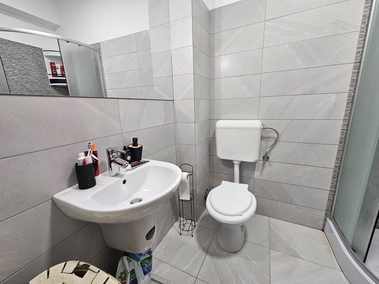 Apartament 3 Camere - 2 bai - mobilat si utilat + parcare - 13