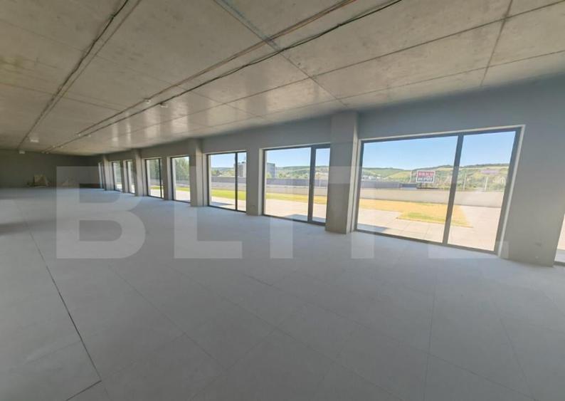 Spatiu de birouri ,1348 mp, terasa 990 mp, clasa A++, zona V - 11