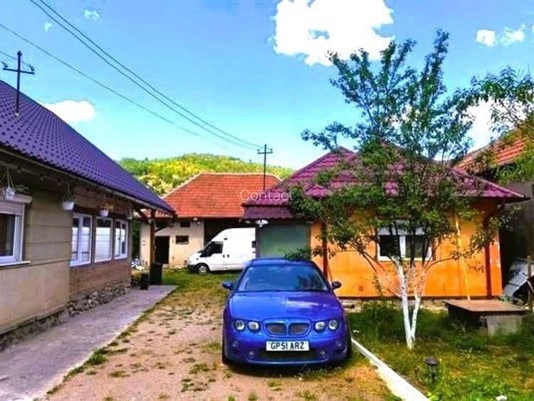 2 CASE 210 mp, TEREN INTRAVILAN 1500 mp, anexe 110 mp, Negreni, jud. Cluj