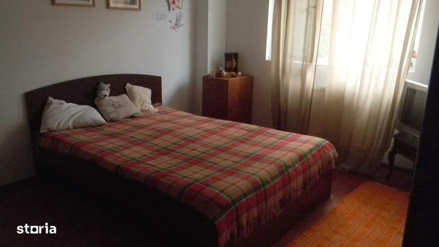 Proprietar apart 2 camere Trapezului, 1 Decembrie 1918 , 10 m metrou - 7
