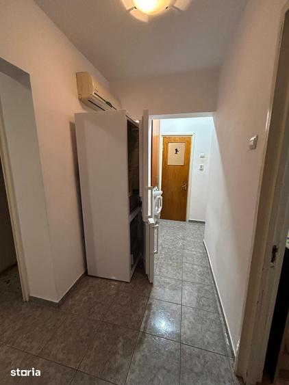 Apartament cu 3 camere decomandat în Giurgiului