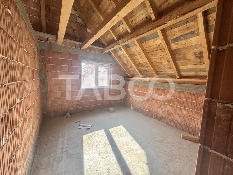 Casa individuala constructie 2024 de vanzare cu 4 camere in Sura Mare - 2