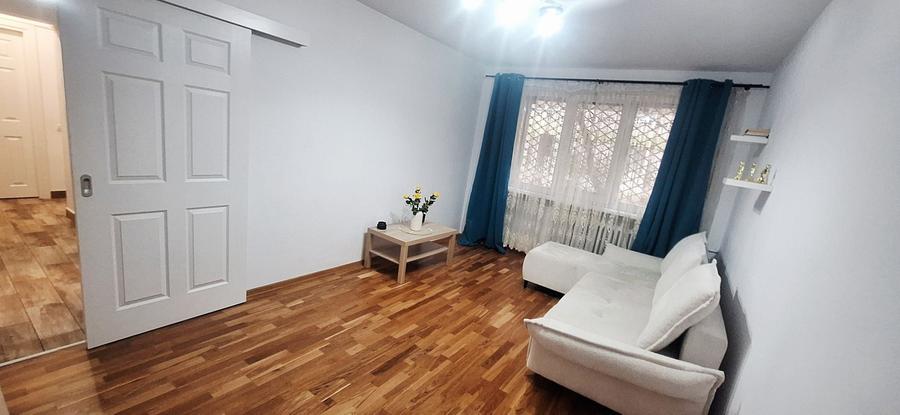 Apartament cu 2 camere decomandat în Tei