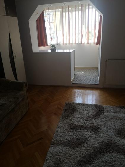inchiriez apartament cu 2 camere str DOROBANTILOR - 1