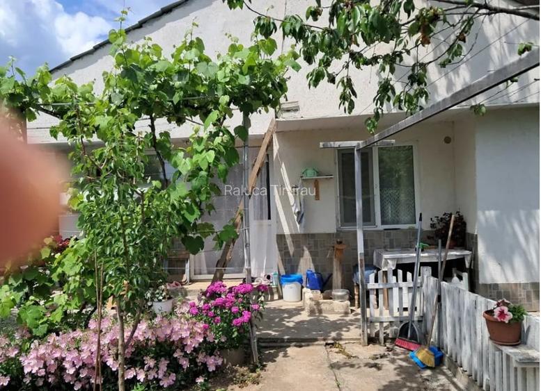 CASA CUMPANA BCA + CHIRPICI 160 MP UTILI | TOATE UTILITATILE | TEREN 490 MP |