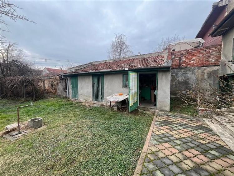 Lugoj, Ap., La Casa, 3 Cam., 80 Mp., Xenopol - 40