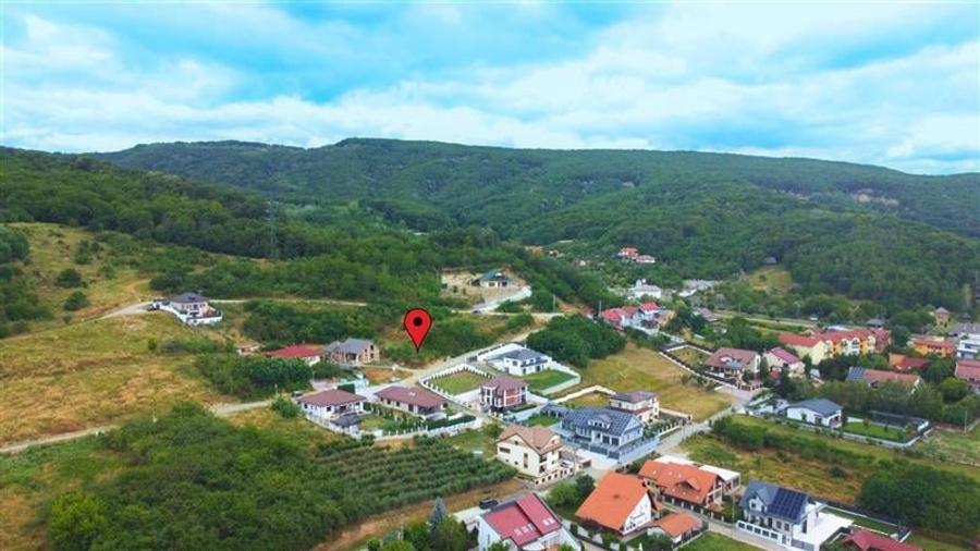 TEREN INTRAVILAN - RM. VALCEA - 11