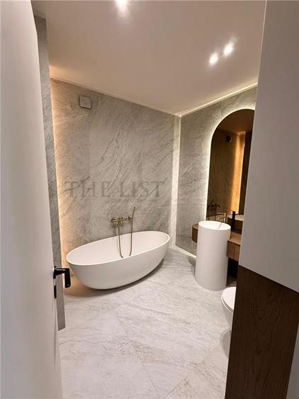 Apartament cu 3 camere decomandat în Unirii