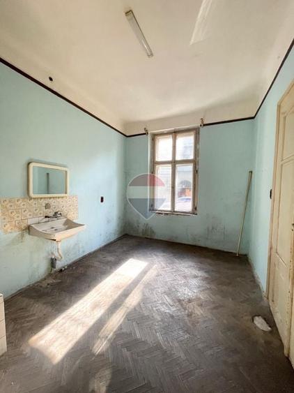 Garsonieră semidecomandată în Central