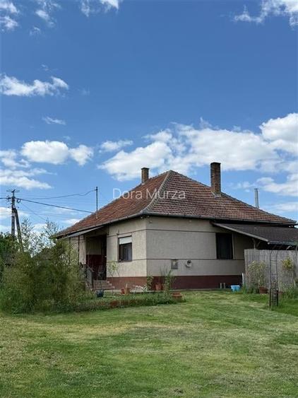 RECO, CASA IN UNGARIA, 30 KM DE ORADEA