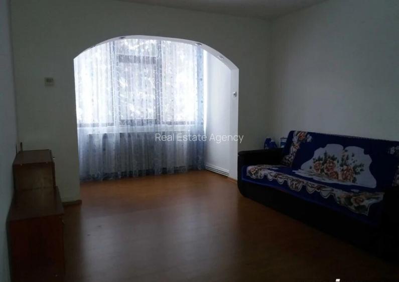 2 camere in zona Dacia