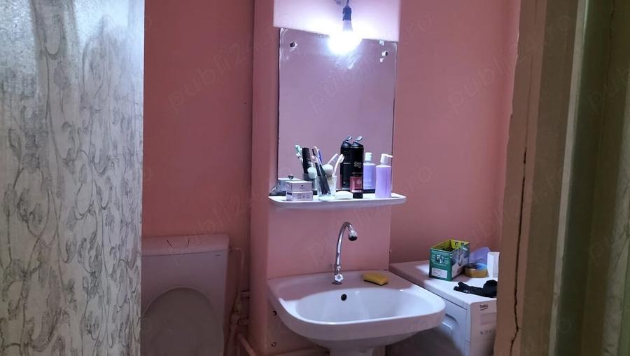 Apartament cu 4 camere decomandat în Central