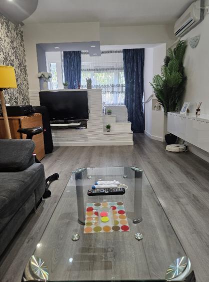 Apartament cu 3 camere decomandat, mobilat în Gorjului