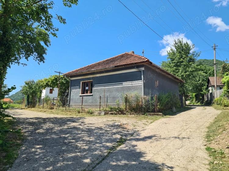 Casă cu 2 camere cu Teren 540 Mp în Hondol