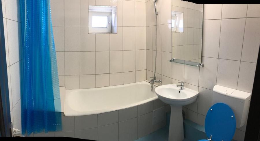 Apartament cu 4 camere decomandat în Tineretului