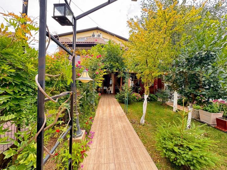 Duplex cu 5 camere cu Canalizare în Mamaia-Sat