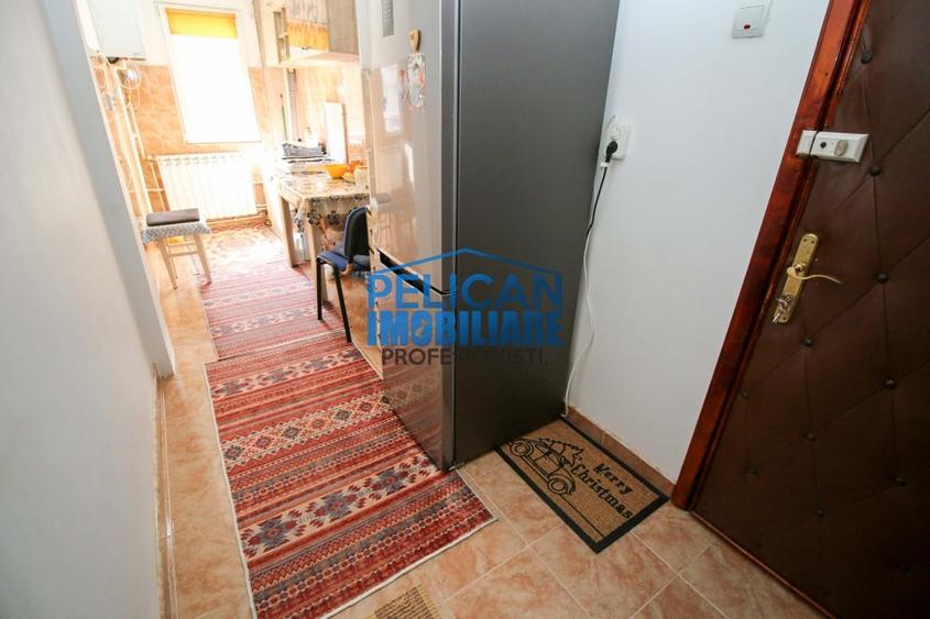 Apartament cu 2 camere semidecomandat, mobilat în Vest