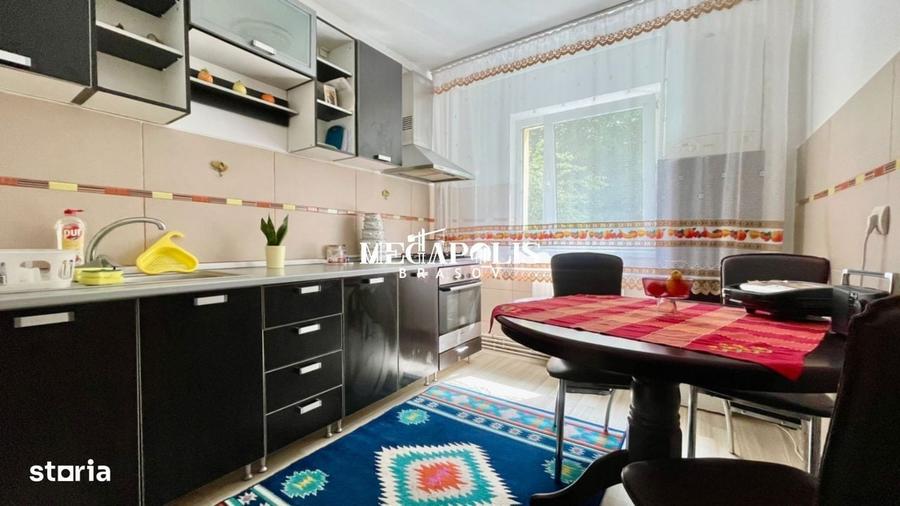Apartament cu 3 camere decomandat în Răcădău