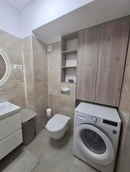 Apartament cu 2 camere decomandat în Apărătorii Patriei