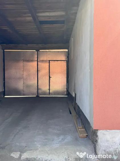 Casă cu 5 camere în Central