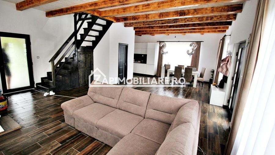 Casă individuală cu 5 camere cu Piscina în Câmpu Cetății