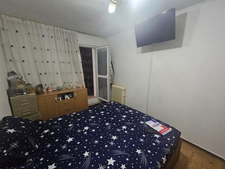 Apartament cu 2 camere decomandat în Războieni