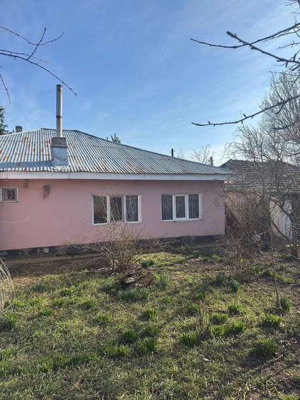 Casă cu Teren 1060 Mp în Moșteni