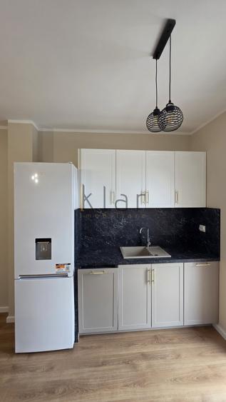 Apartament cu 2 camere semidecomandat, mobilat în Florești