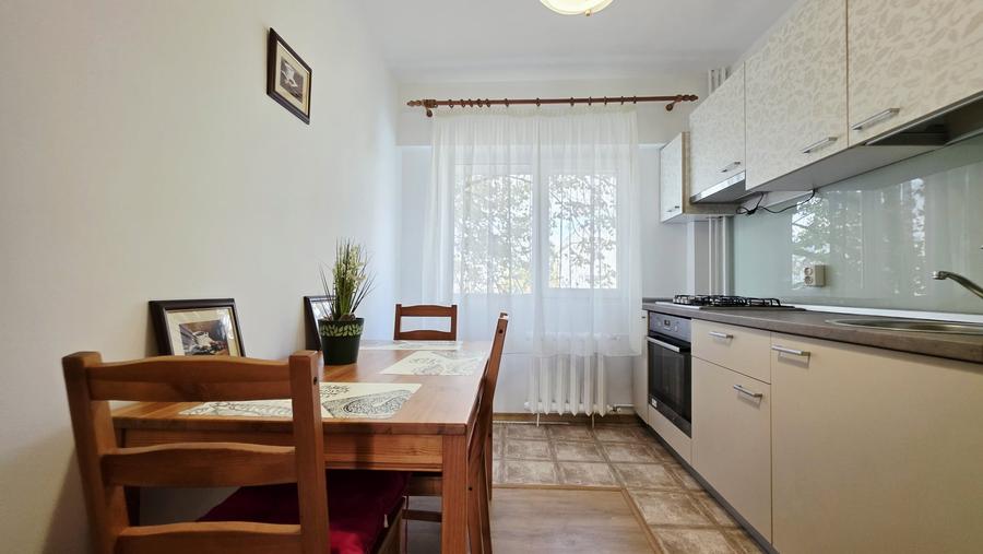 Apartament cu 2 camere decomandat, mobilat în Băneasa