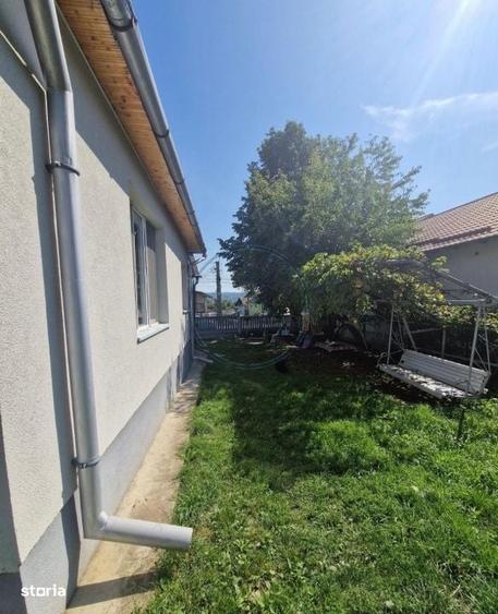 Casă cu 2 camere decomandat în Central