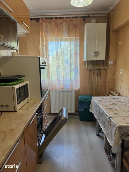 Apartament cu 3 camere în Traian
