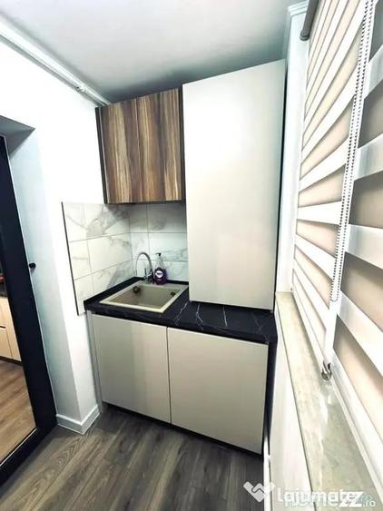 Apartament cu 3 camere decomandat în Poarta 6