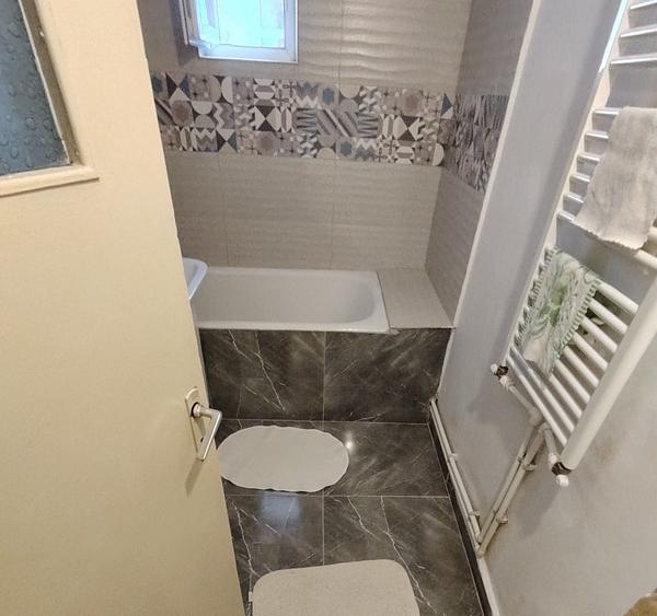 Apartament cu 2 camere decomandat în 1 Mai