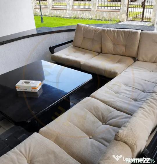 Casă cu 14 camere cu Teren 900 Mp în Central