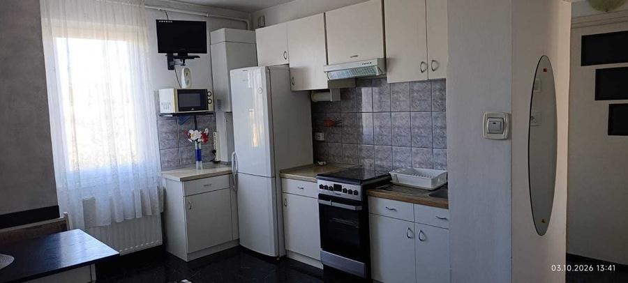 Apartament cu 2 camere decomandat în Pandurilor