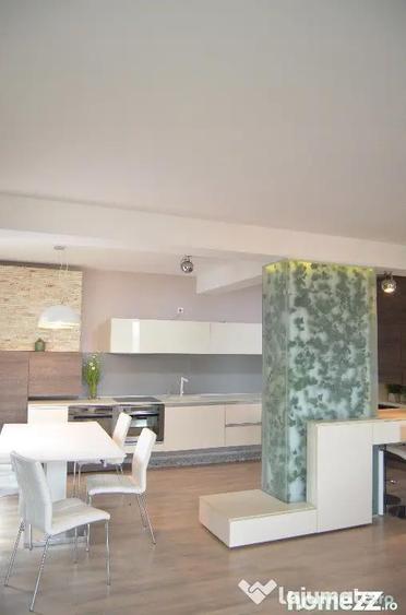 Apartament cu 3 camere decomandat în Dealul Cetății