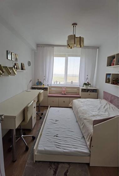 Apartament cu 3 camere decomandat în Sfântu Ilie