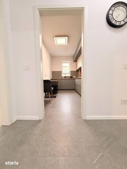 Apartament cu 2 camere decomandat, mobilat în Tractorul