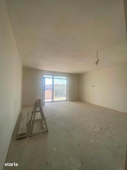 Apartament cu 3 camere decomandat în Burdea