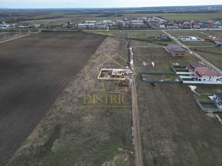Teren Construcții intravilan de 818 mp, în Moșnița Nouă