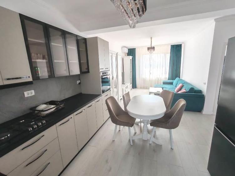 Apartament cu 3 camere decomandat în Clinceni
