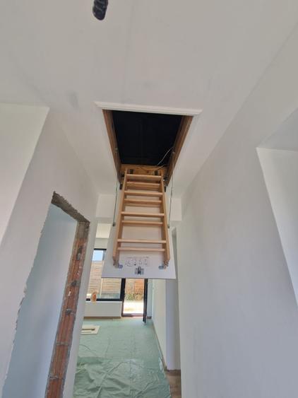 Casă individuală cu 3 camere cu Teren 300 Mp în Central