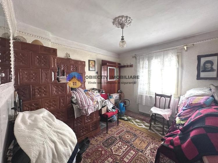 Casă cu 6 camere cu Teren 6329 Mp în Alexandru cel Bun