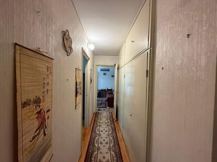 Apartament cu 3 camere semidecomandat, mobilat în Iancului