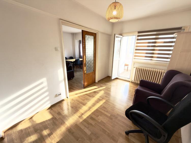 Apartament cu 3 camere decomandat, mobilat în Grădina Icoanei